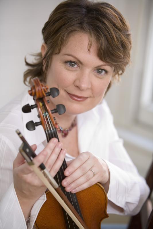 All Ireland fiddle champion Eileen Ivers at Opera House July 6